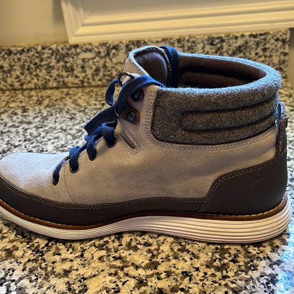 Cole Haans light gray waterproof boots - Picture 6 of 14